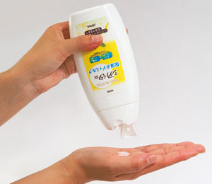シアバター配合保湿ボディミルク 280ml 使用イメージ1